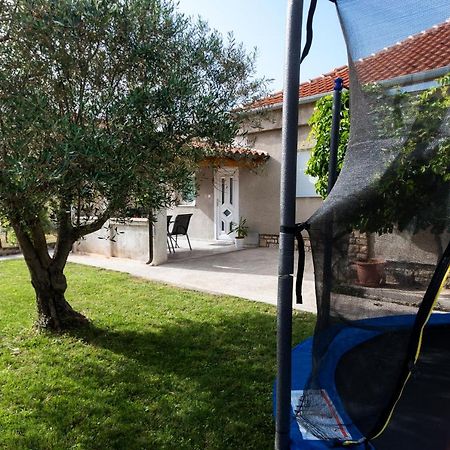 Holiday Apartment Near The Beach Fažana エクステリア 写真