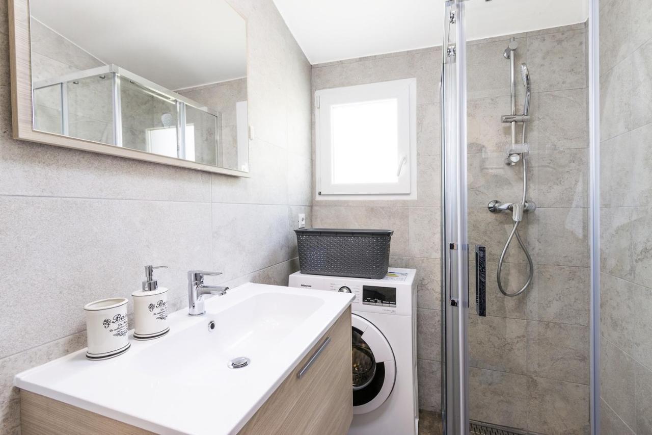 Holiday Apartment Near The Beach Fažana エクステリア 写真
